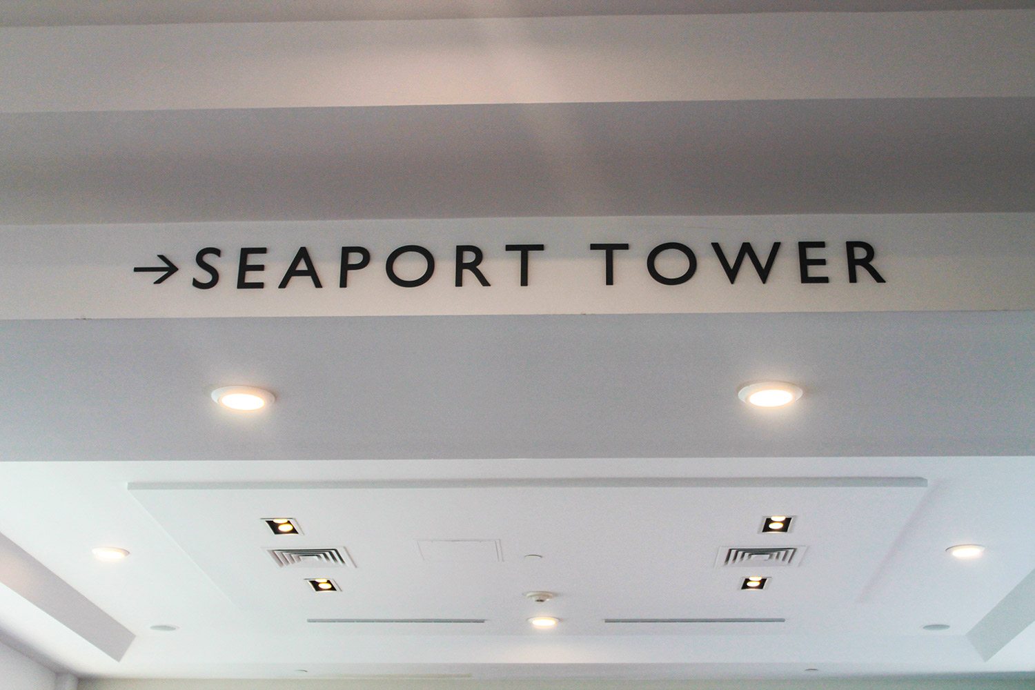300-Hyatt-seaport-tower-4