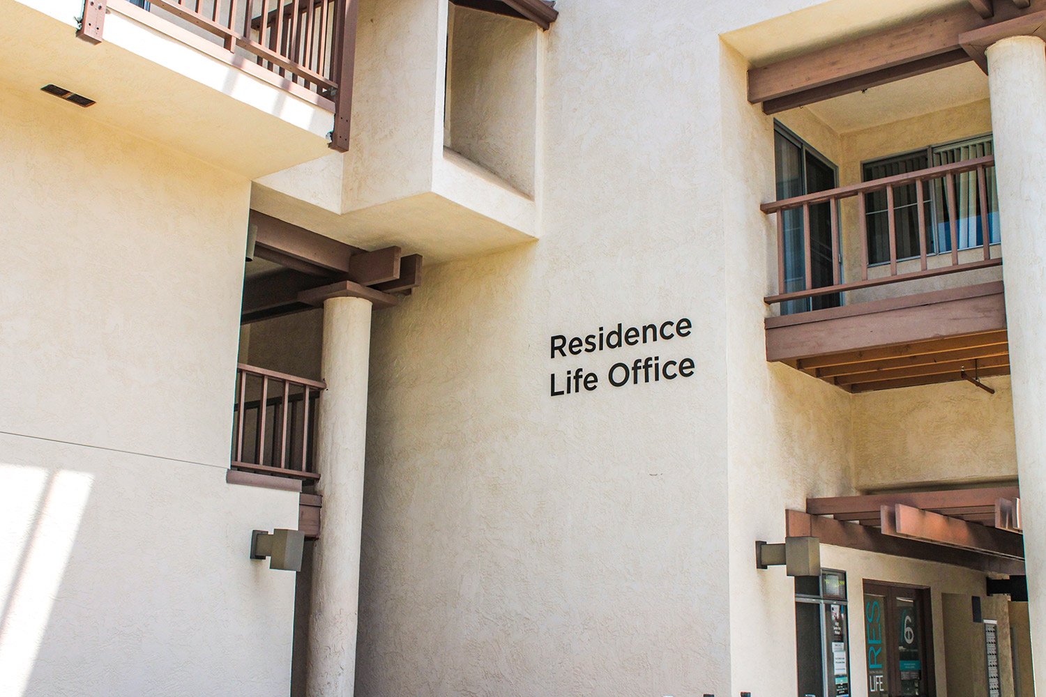 300-UCSD-Residence-2
