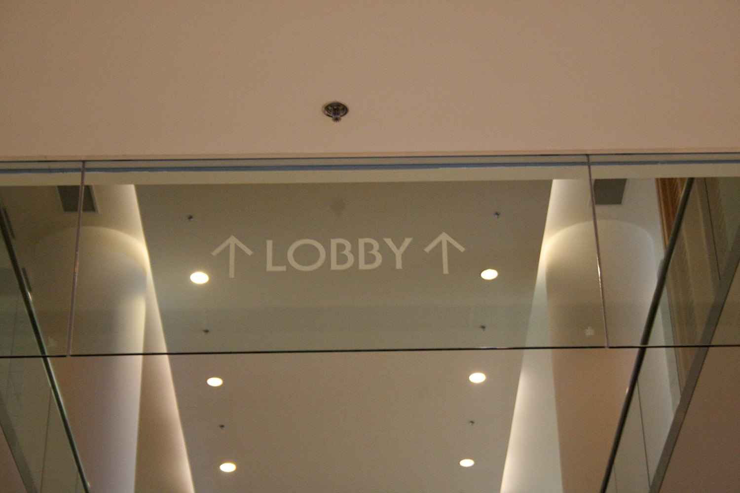 AS_Hilton-Lobby_12'08