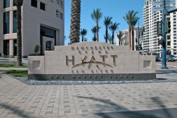 Hyatt-monument-1