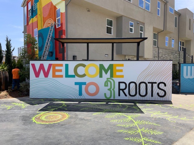 300 - 3 Roots - Welcome Wall